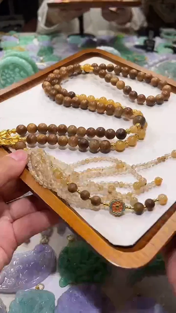 翡翠未镶嵌颈饰项链