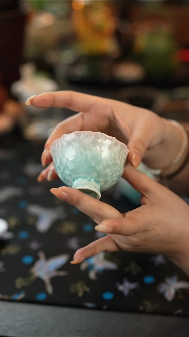 摆件陶窑变结晶釉渐变青-高足花口杯