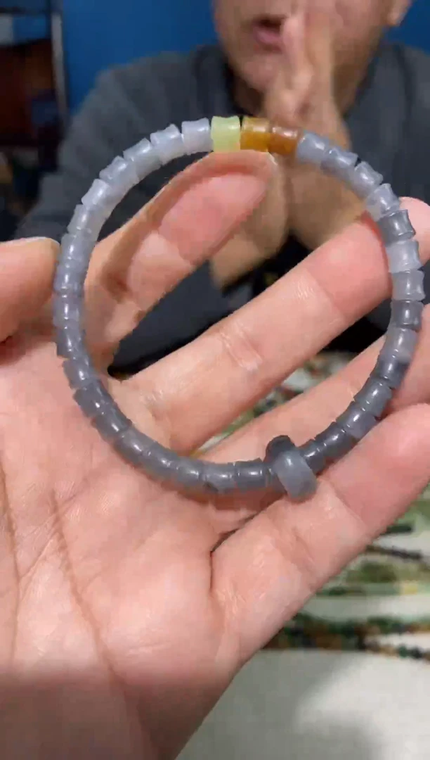 未镶嵌手链和田玉颜色多样性发货拍一发一