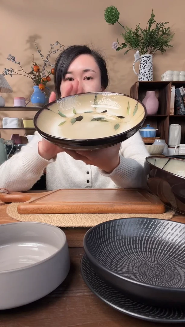 8.5英寸竹叶深盘微瑕