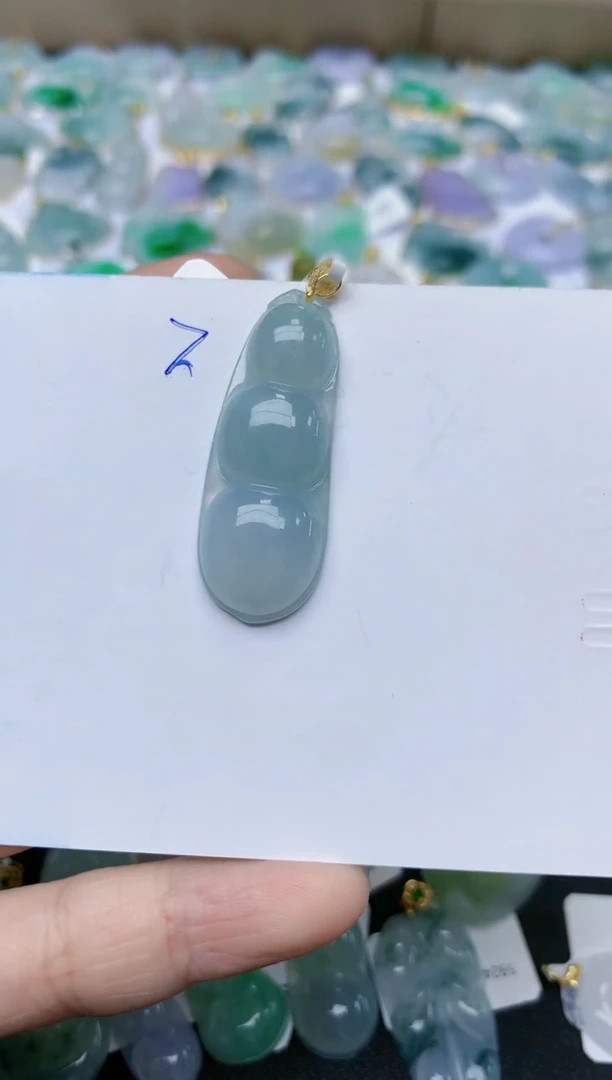 【闪购商品】翡翠颈饰18K金镶嵌天然翡翠A货    