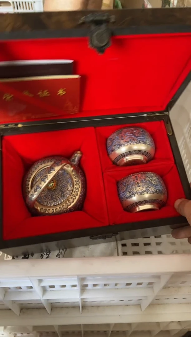 无运费险有瑕疵的摄影的产品有使用过的痕迹有点脏介意勿拍