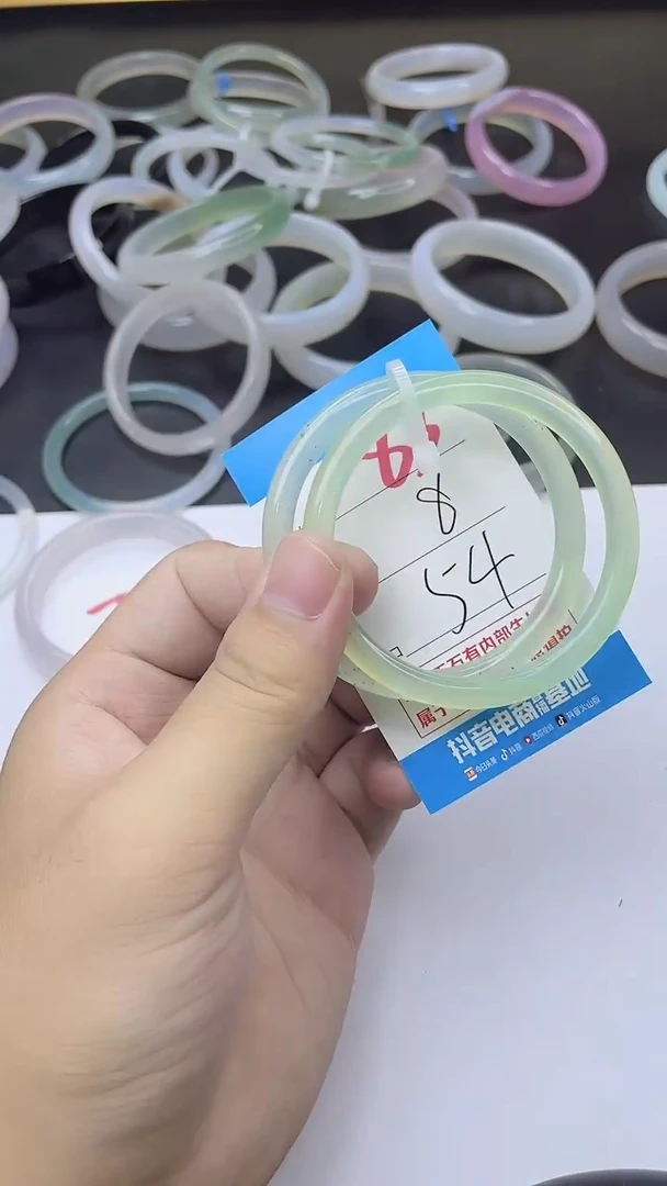 手镯玛瑙/玉髓未镶嵌83