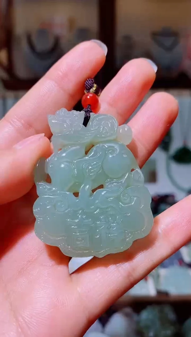 未镶嵌和田玉挂件1