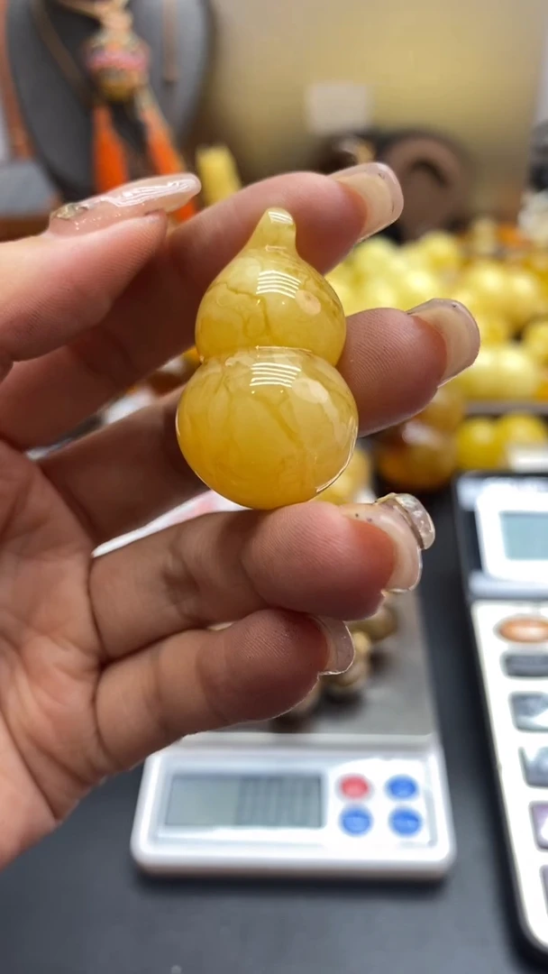 琥珀未镶嵌珠宝奇石c**o2182