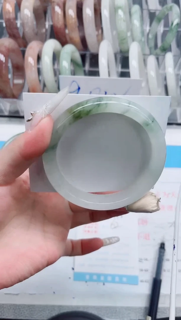 【闪购商品】石英质玉手镯未镶嵌A348-62