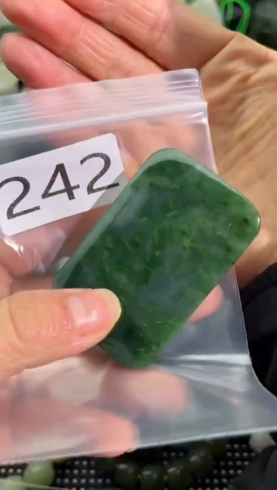 未镶嵌和田玉珠宝半成品牌子