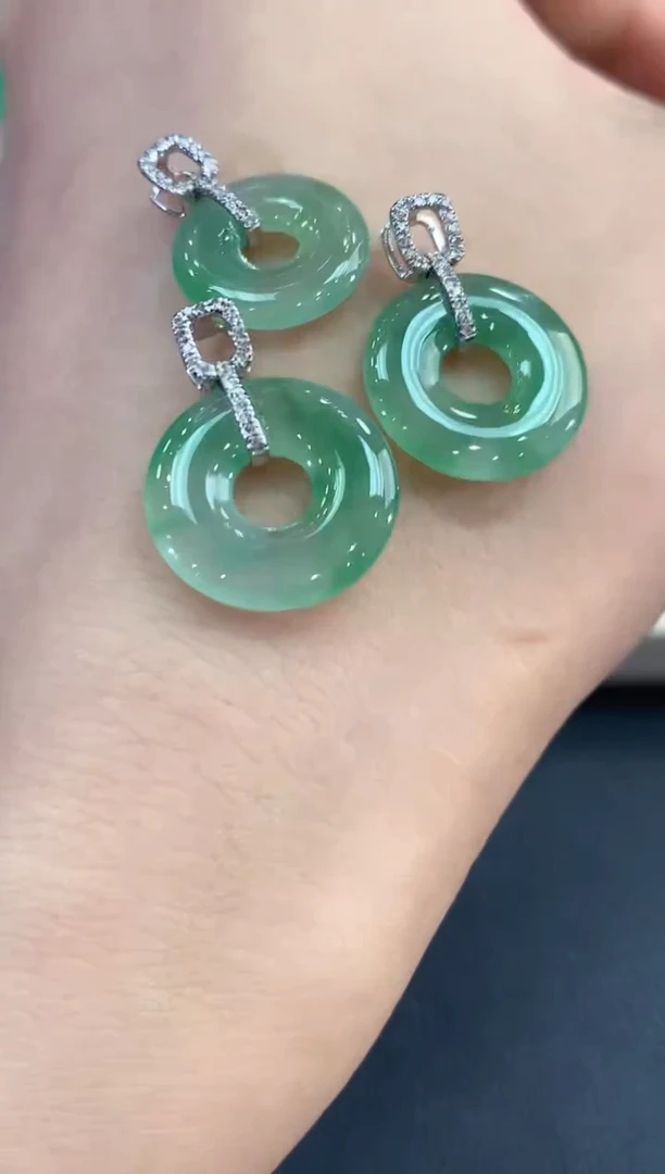 【闪购商品】翡翠吊坠(不含链)18K金镶嵌B25多样性一件发货