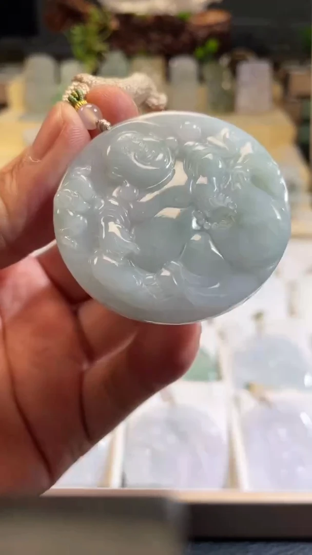 翡翠未镶嵌颈饰7/24/221