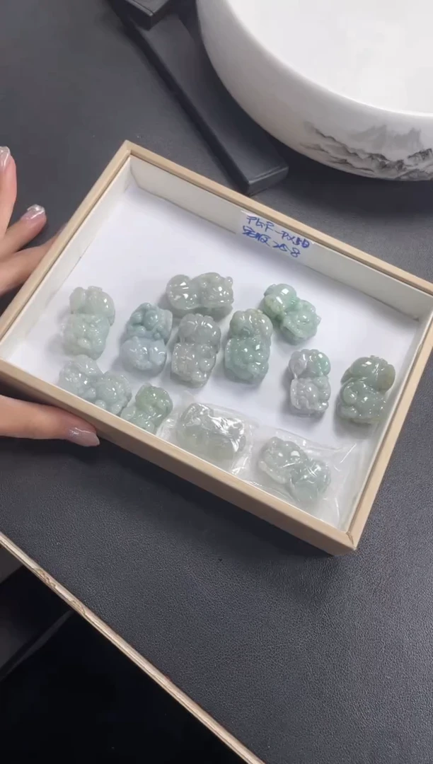 未镶嵌挂件翡翠貔貅配绳/多样性发其一CP