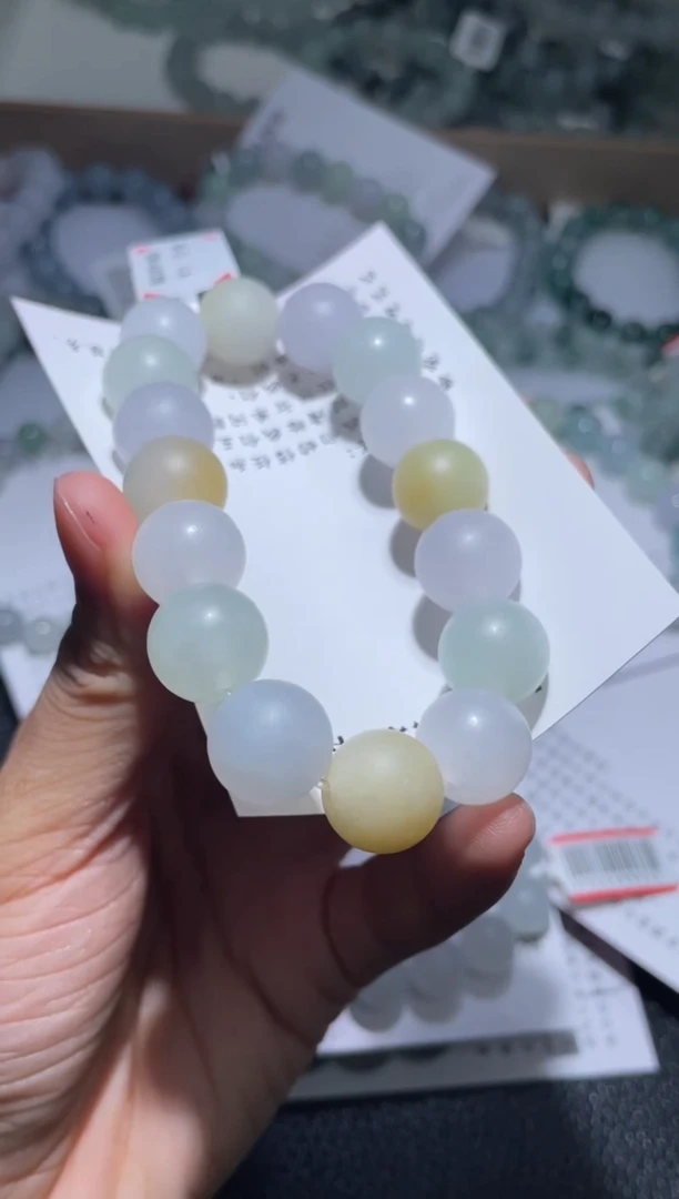 未镶嵌定制翡翠翡翠手串