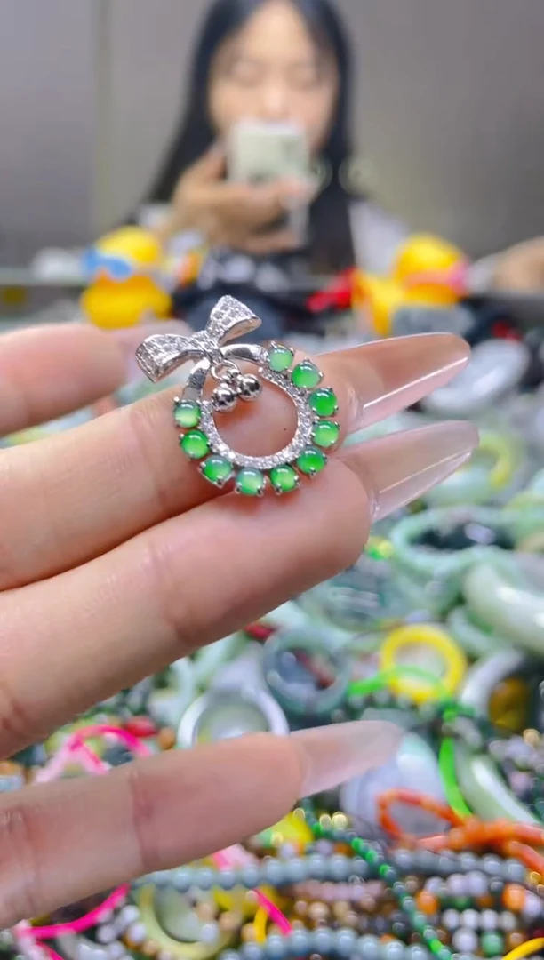 翡翠未镶嵌颈饰/S/翡翠A货一图一物