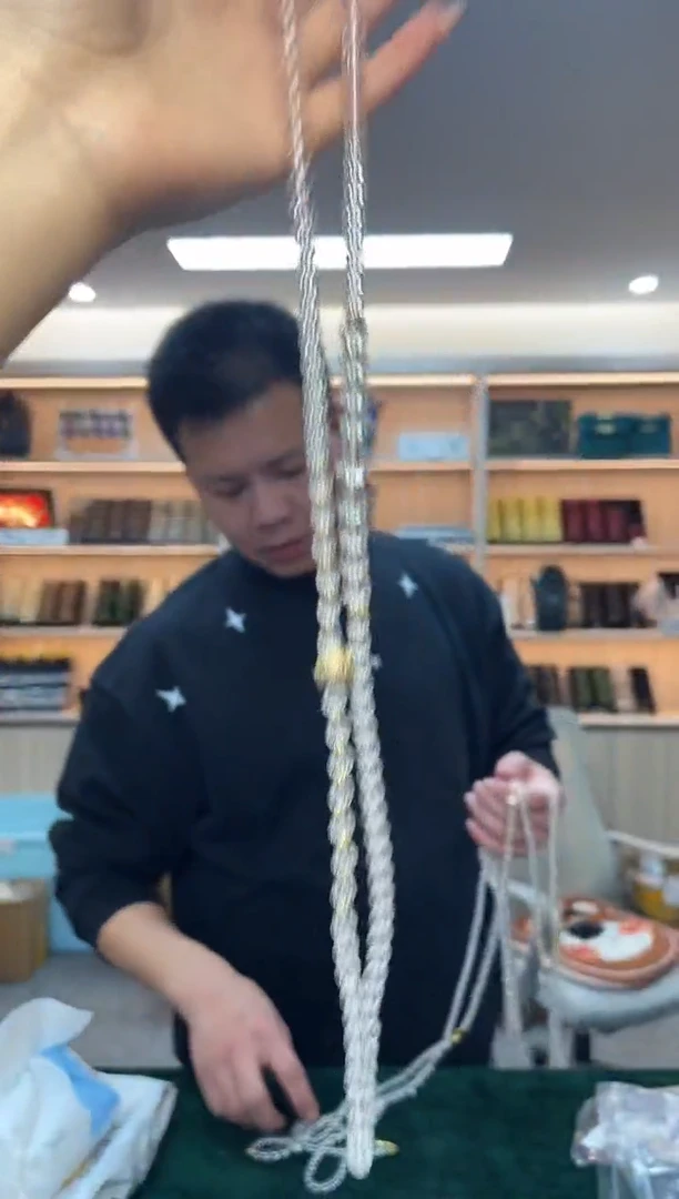 颈饰未镶嵌水晶（多样性发一件）
