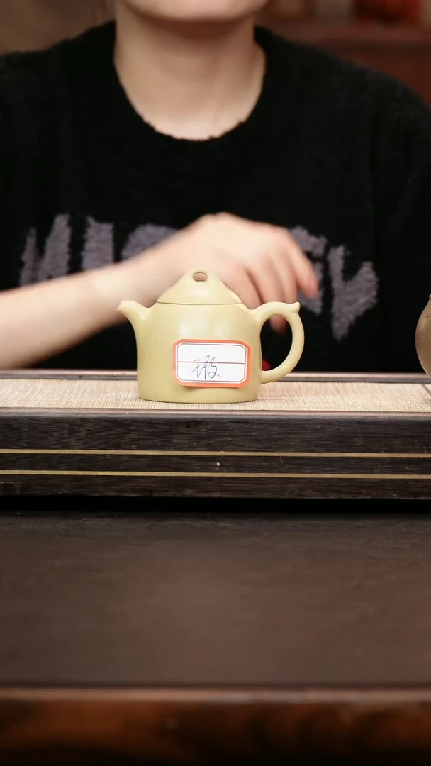 茶壶紫砂原矿本绿 秦权 微瑕