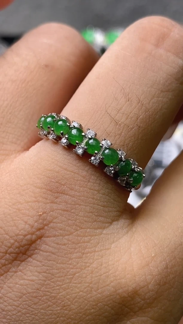 银S925镶嵌戒指翡翠百内无证书