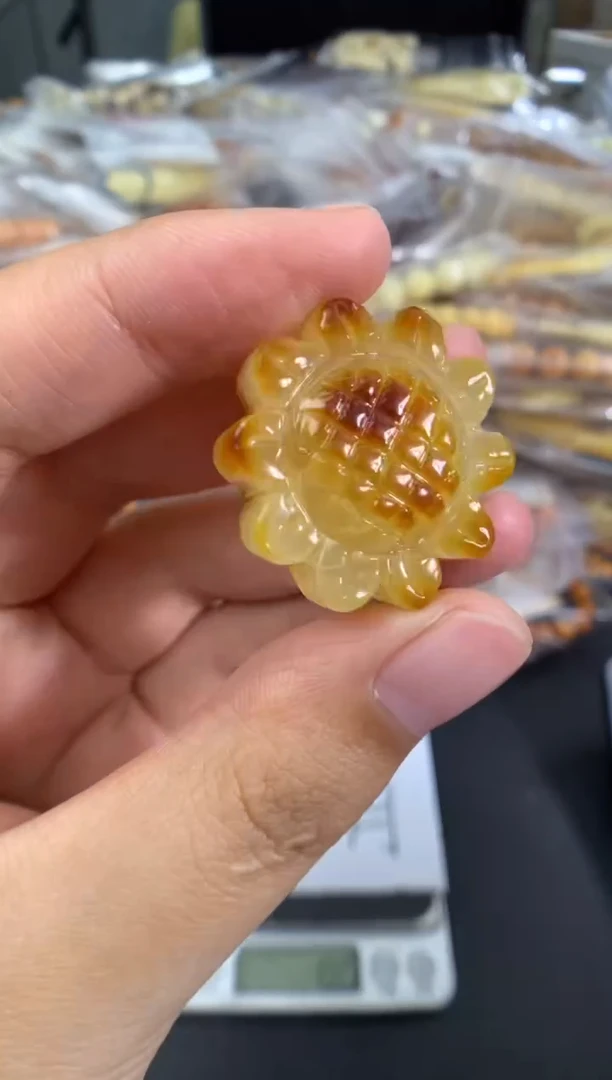 蜜蜡未镶嵌珠宝奇石1