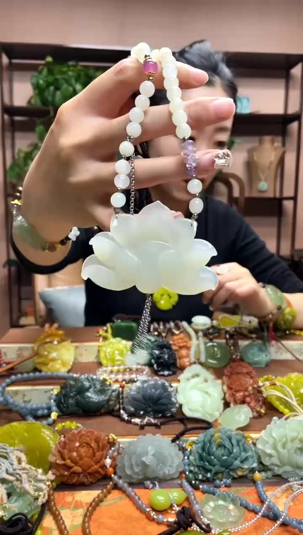 未镶嵌岫玉吊坠·