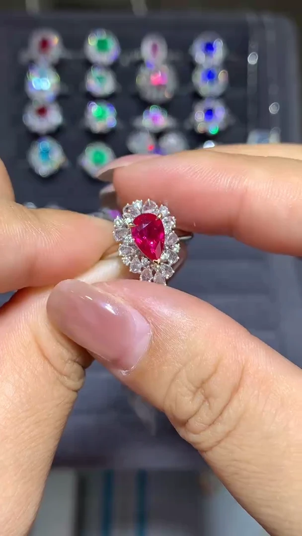 18K金镶嵌戒指红宝石1.07CT