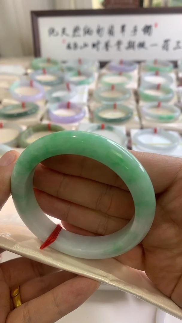 未镶嵌手镯翡翠白底青55