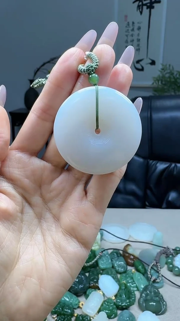 未镶嵌和田玉挂件1