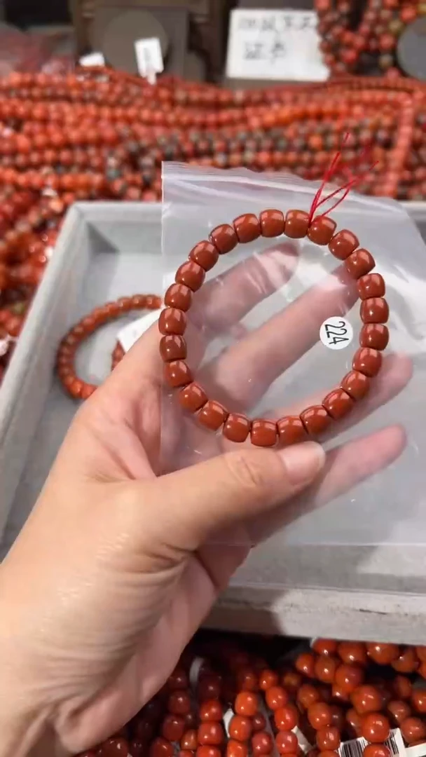 南红玛瑙手串未镶嵌8+