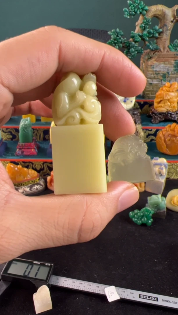 青田石抱*封门青螭虎岩门晶鱼化龙两方