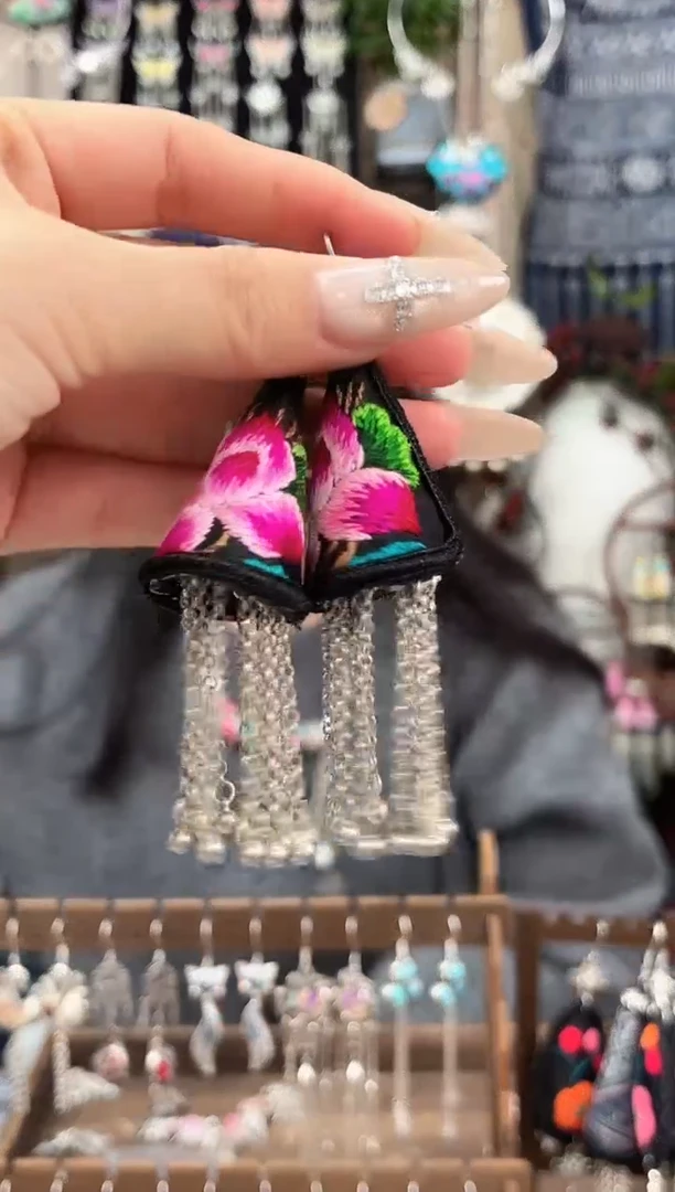 织绣民族风非遗老绣饰品578