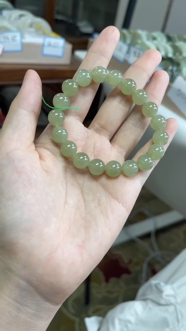 未镶嵌手镯和田玉10