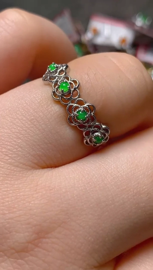 银S925镶嵌戒指翡翠百内无证书