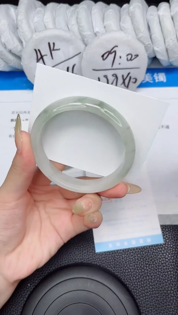 石英质玉手镯未镶嵌114-62.4