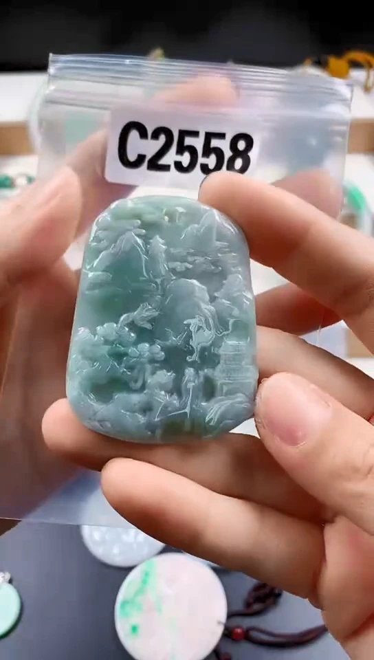 颈饰未镶嵌翡翠天然翡翠吊坠挂件