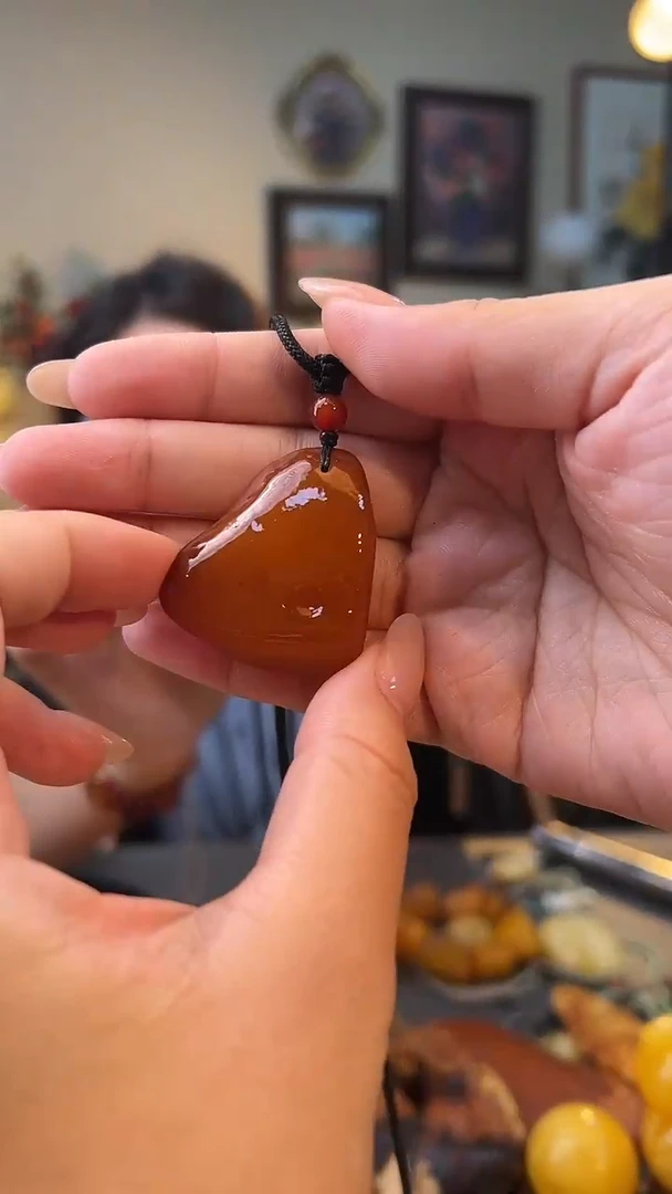 琥珀颈饰未镶嵌吊坠