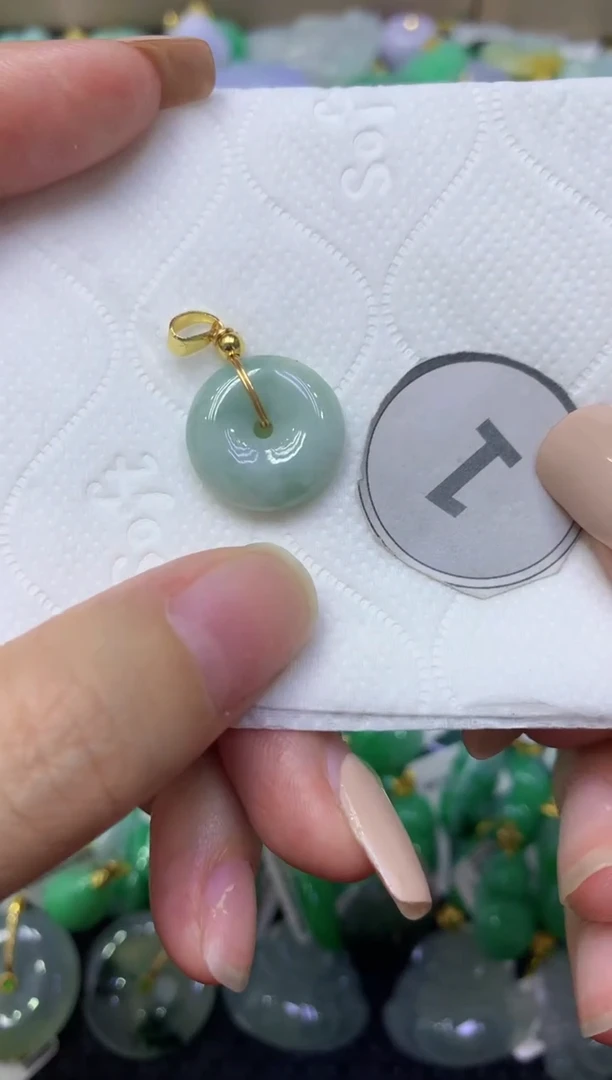 颈饰未镶嵌翡翠天然缅甸翡翠A货