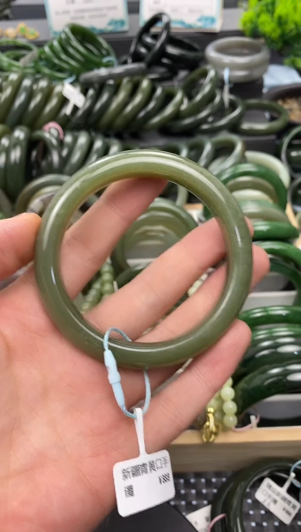 未镶嵌手镯和田玉59.6