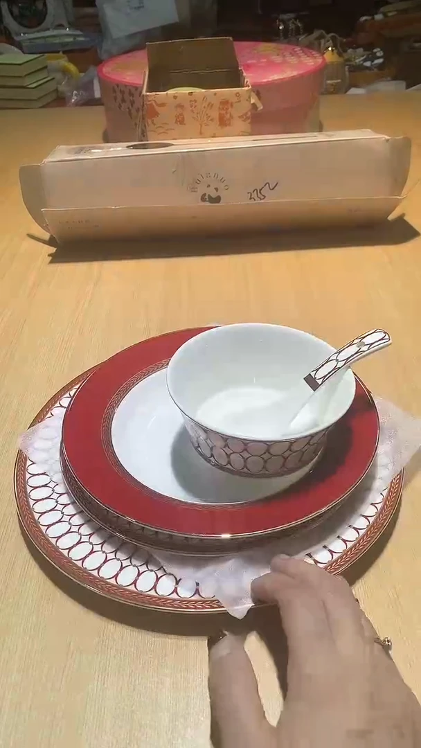 【闪购商品】瓷片锅碗瓢盆一件不剩