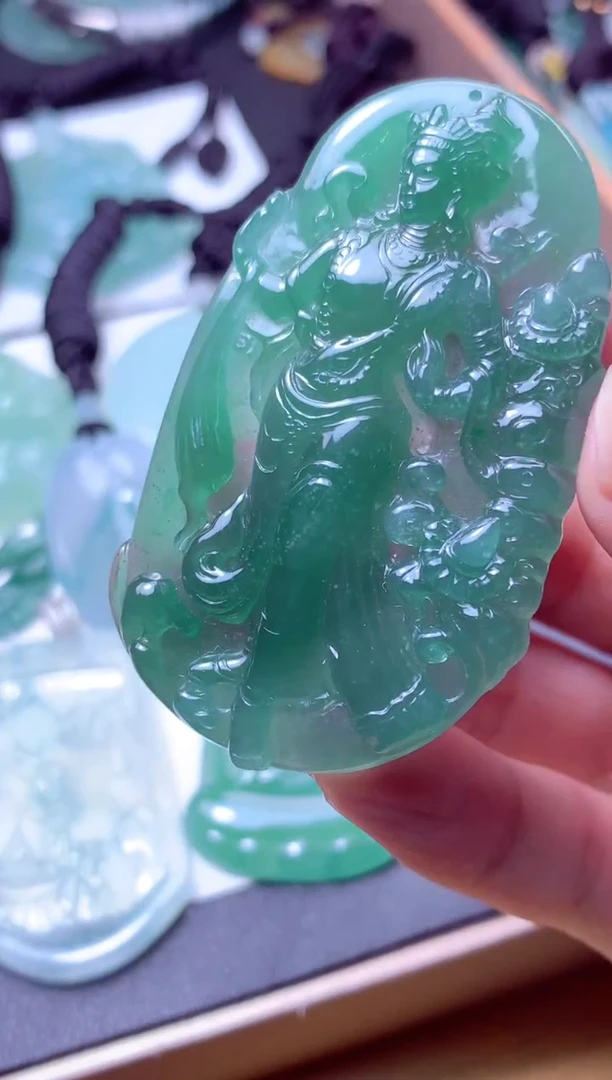 颈饰未镶嵌翡翠天然A货翡翠