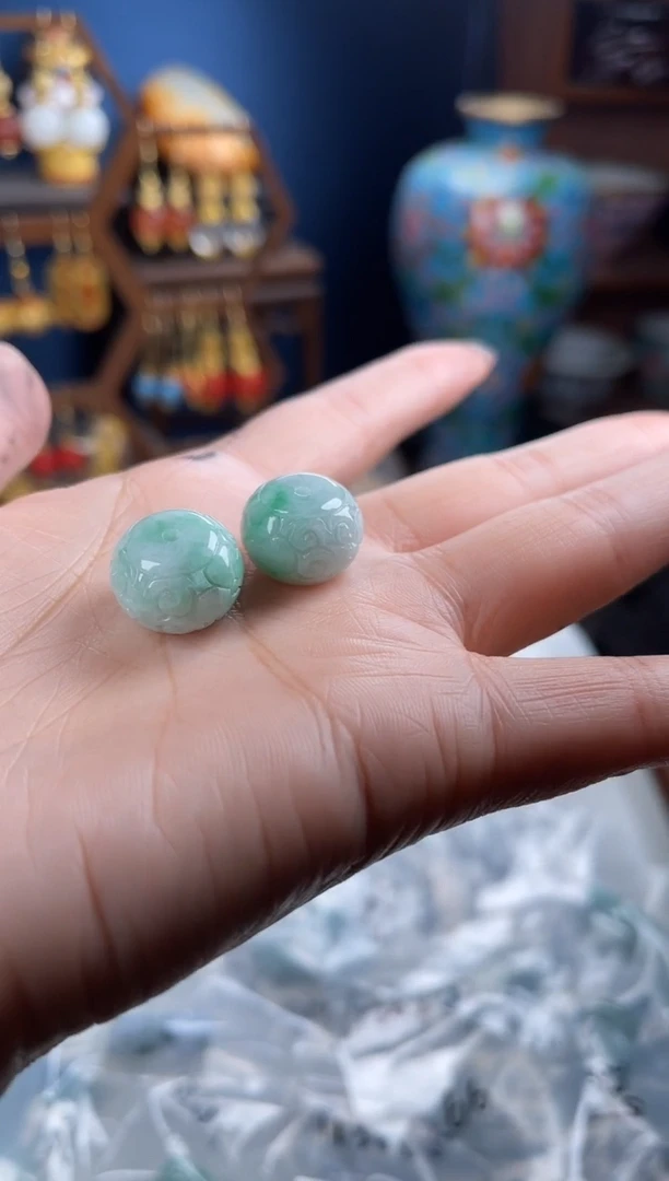 未镶嵌挂件翡翠南****3，113035