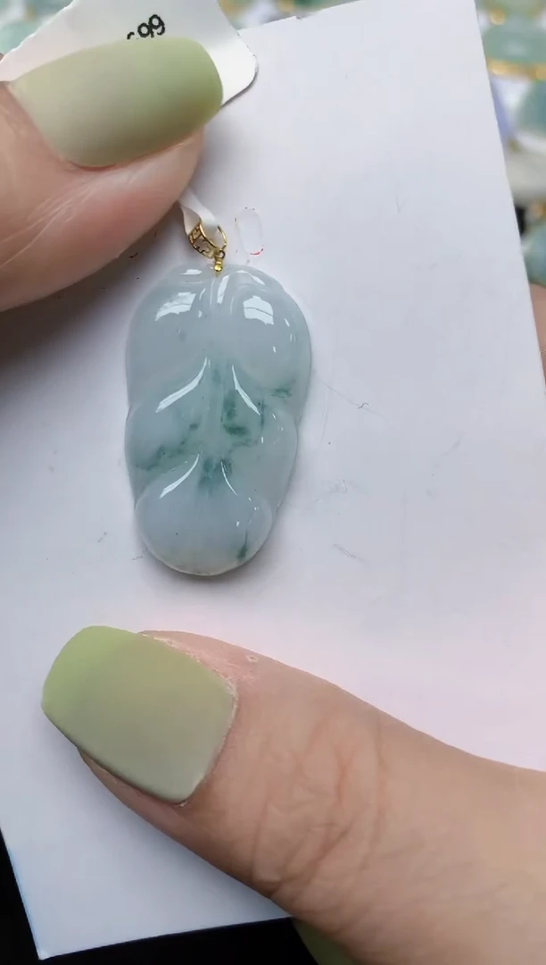 翡翠18K金镶嵌颈饰天然缅甸A货翡翠