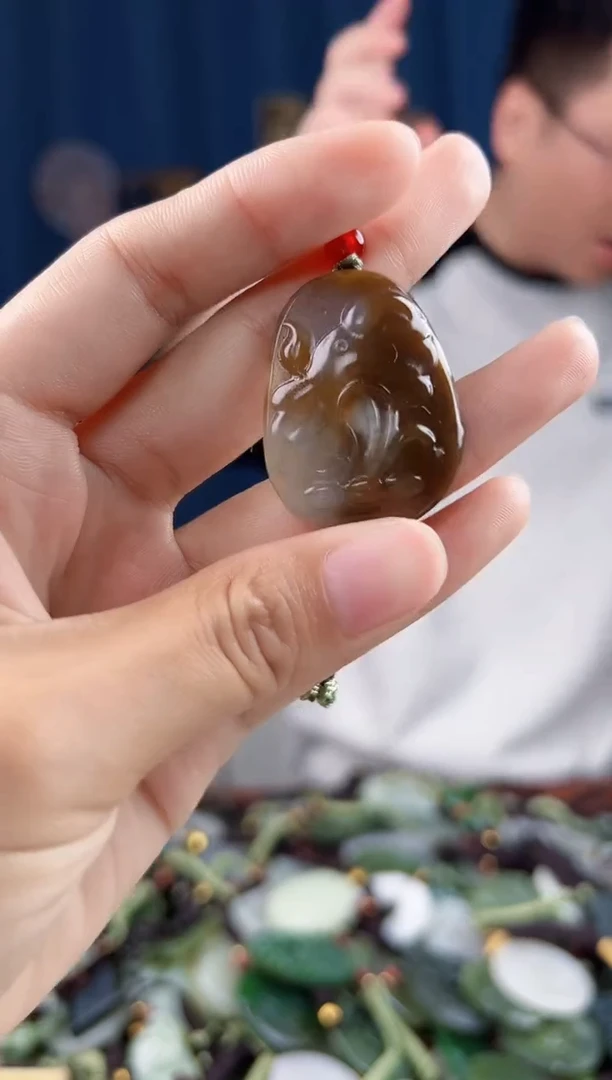 未镶嵌和田玉挂件拍一发一，