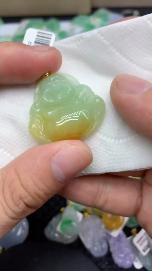 翡翠18K金镶嵌颈饰天然缅甸A货翡翠
