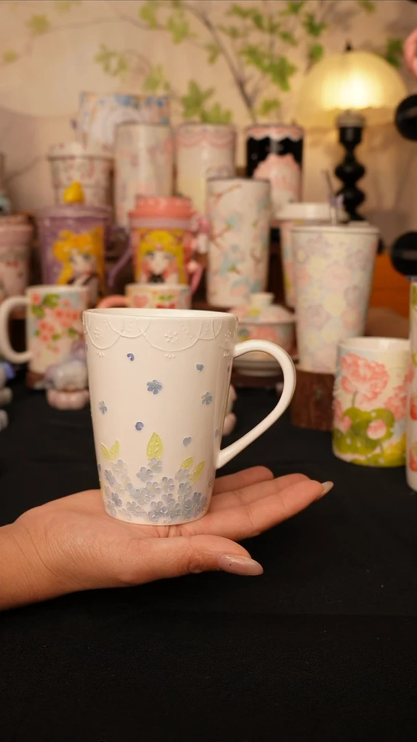 陶景德镇手绘的杯子