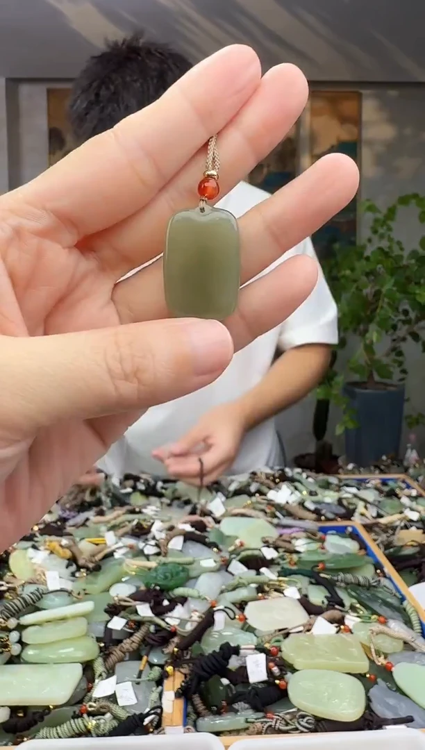 未镶嵌和田玉挂件拍一发一