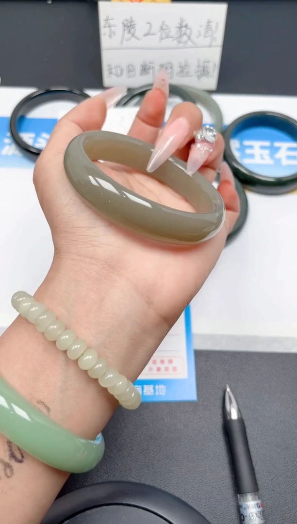 和田玉手镯未镶嵌169-湖水绿58