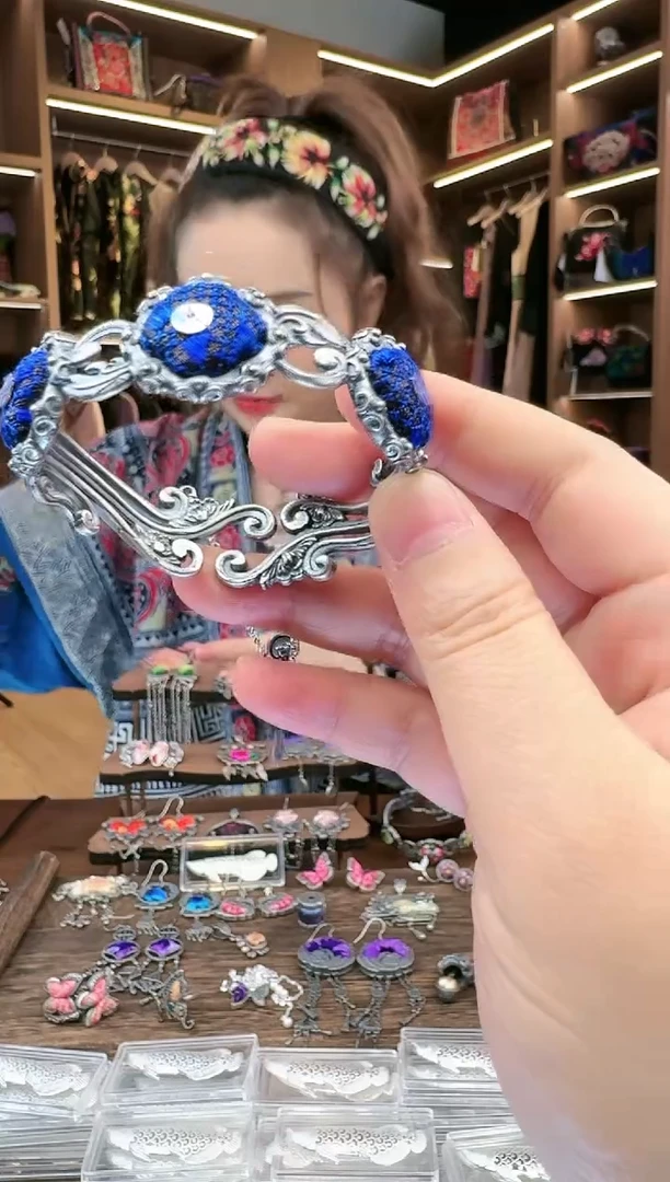 【闪购商品】织绣206黔东南苗族刺绣