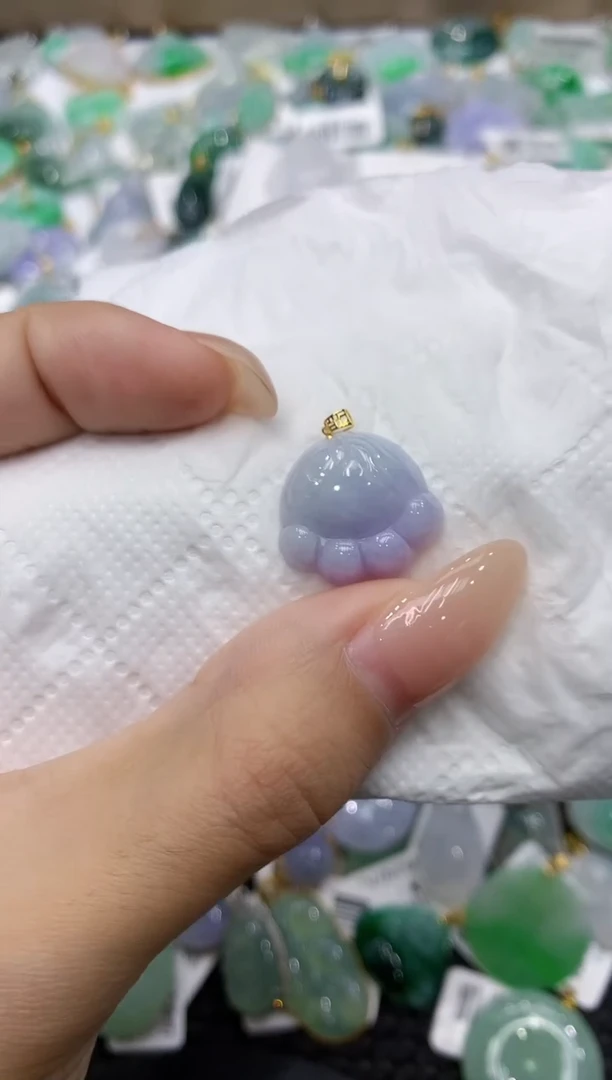 颈饰18K金镶嵌翡翠111111111111