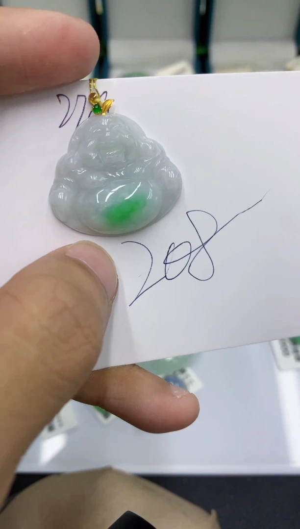 颈饰18K金镶嵌翡翠111111111