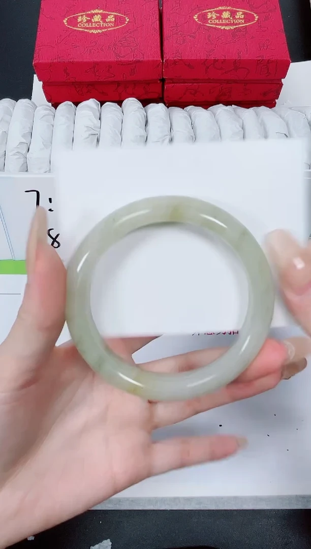 【闪购商品】石英质玉手镯未镶嵌K325-57.7