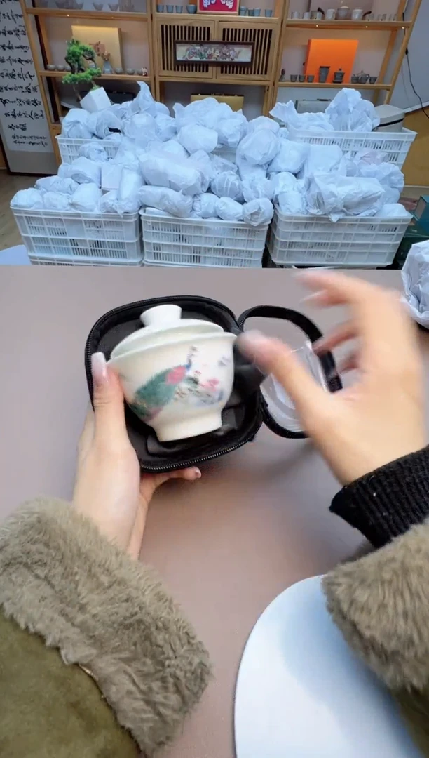 【闪购商品】摆件瓷制品S1111111111111