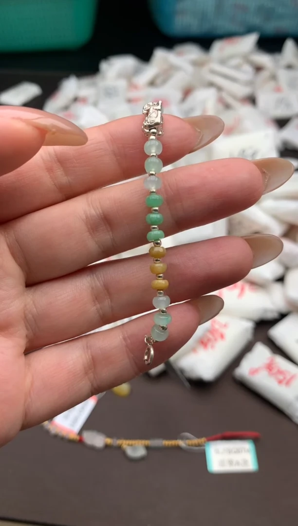 【闪购商品】翡翠手绳未镶嵌一