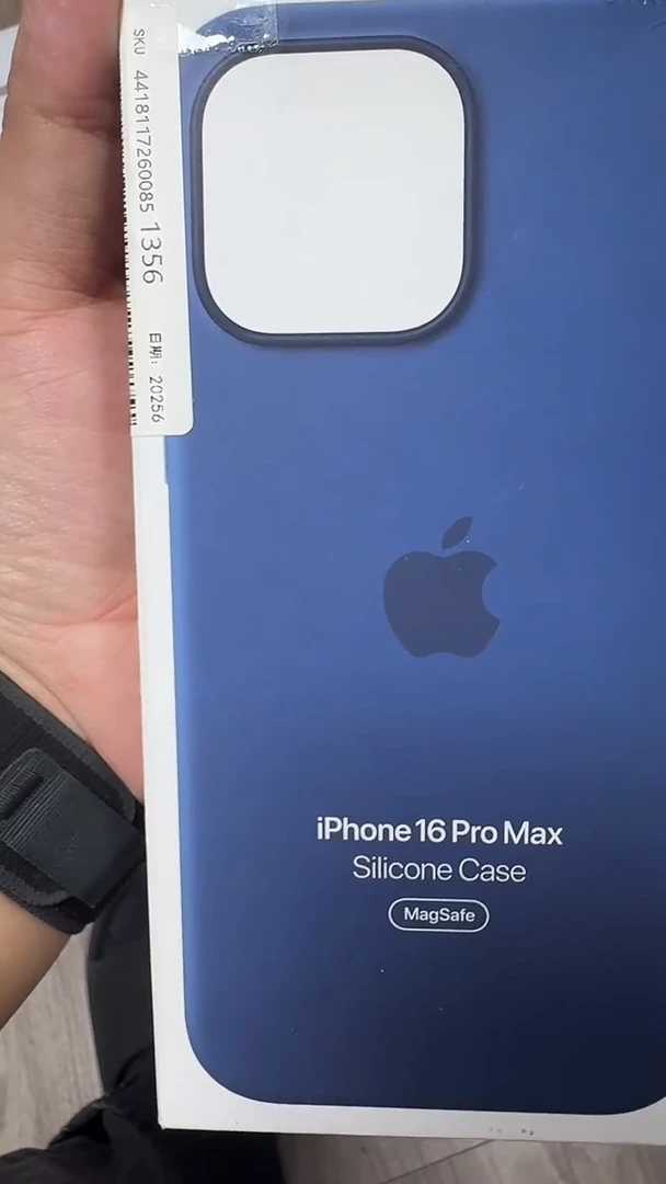 未拆封天****）17PM午夜色瑕疵手机壳   96号